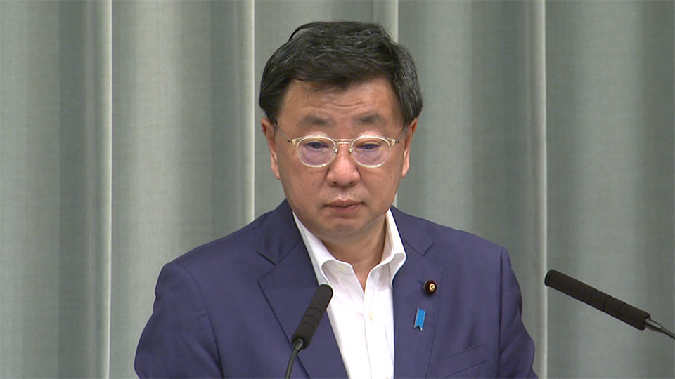 日本新冠单日首次突破20万 官房长官感染