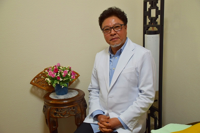 大医精诚：针灸师贺伟在日本悬壶济世