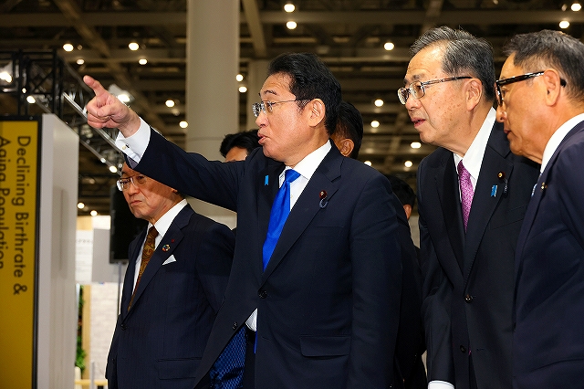 岸田内阁支持率降至“危险水域” 减税政策备受诟病