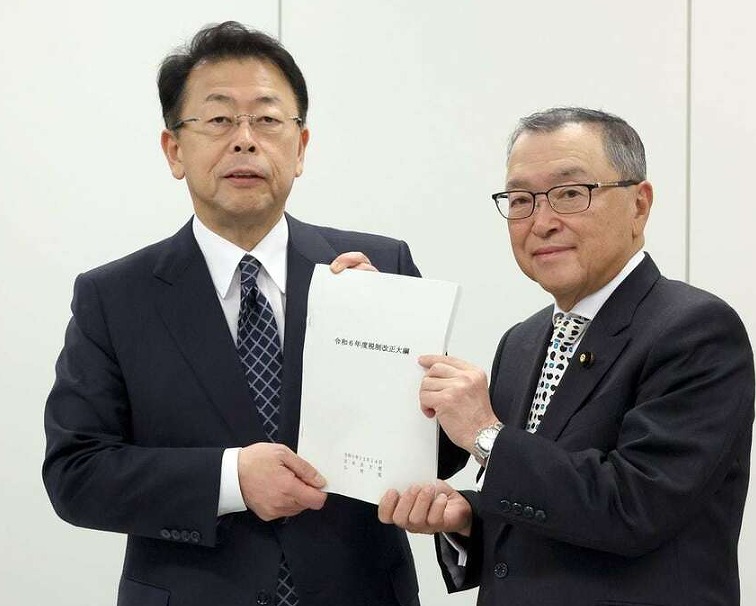 日本政府决定：明年鼓励加薪   给穷人减税发钱