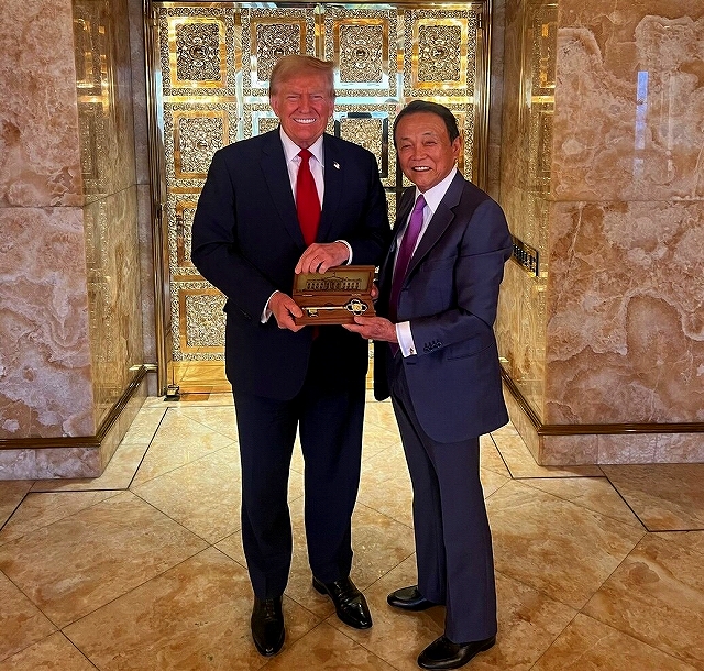 日本自民党副总裁赴纽约会见特朗普