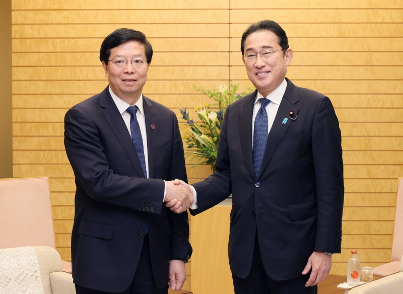 日本首相岸田文雄会见清华大学党委书记邱勇一行